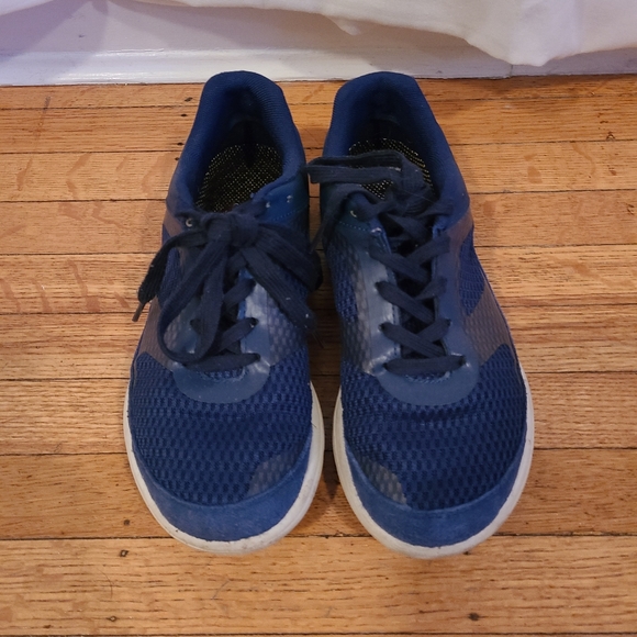 Shoes - Picture 2 of 2